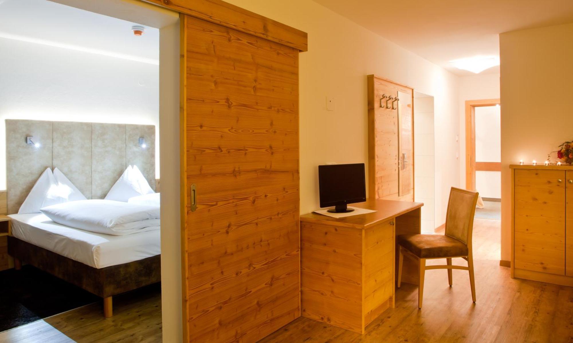 Hotel Gasthof Mitteregger - Beste Lage In Kaprun Exteriör bild